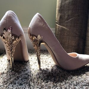 Shoedazzle Gold Leaves Esperanza Pump
